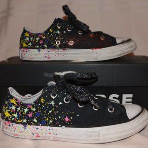 Converse Chuck Taylor All Star Low Top size 2 Youth Black/White Multicolor Stars